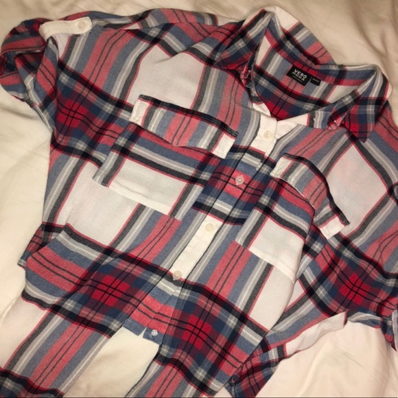 tie-front shirt - Picture 4 of 5